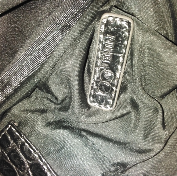 Purse - Picture 4 of 7